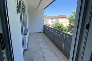Helle, voll möblierte 2-Zimmer-Wohnung in zentraler Lage mit großer Loggia – Die vollständige Adresse der Immobilie erhältst du vom Anbieter., 76137 Südweststadt, Karlsruhe – Vorschaubild 3