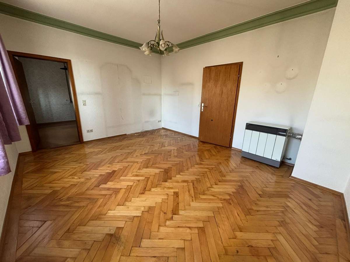 Immobilie in Weingarten - Großzügige 4-Zimmer-Wohnung in zentraler Lage von Weingarten - Bild 3