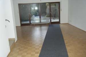 Gepflegtes 5-Zimmer-Reihenendhaus mit EBK in Feldmoching, München Feldmoching