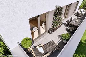 Viel Platz und Penthouse Feeling: Großzügige 3-Zimmer-Wohnung mit Dachterrasse, Müngersdorf