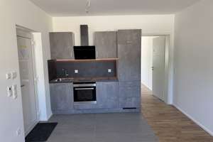 Erstbezug | hochwertige 2-Zimmer Wohnung  | Einbauküche | Stellplatz | KFW55 | ER-Zentrum – Anton-Bruckner-Straße 8, 91052 Röthelheim, Erlangen – Vorschaubild 2