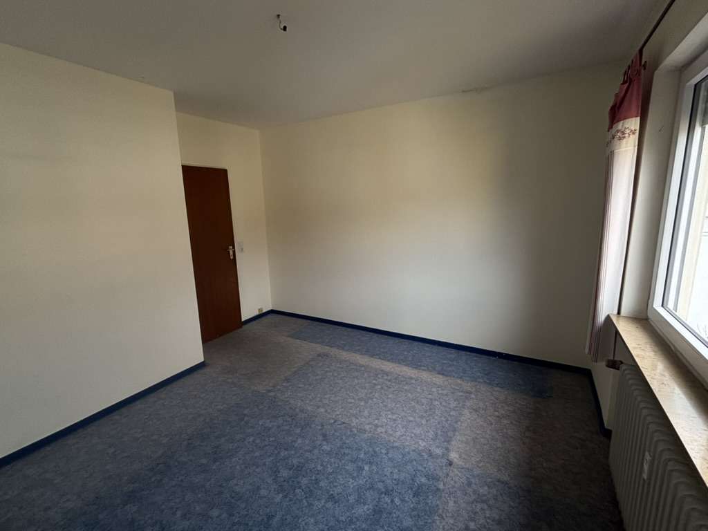 Renovierungsbedürftige 2-Zimmer Wohnung im 4. OG mit Aufzug in Göppingen, Göppingen Kreis – Bild 4