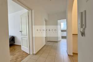Renovierte Wohnung mit Südloggia, Einbauküche und TG-Stellplatz – Becherstr. 3, 80686 Sankt Ulrich, München – Vorschaubild 6