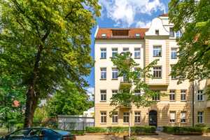 Schöne 2-Zimmerwohnung im EG mit Terrasse, Kamin und Gartenanteil
