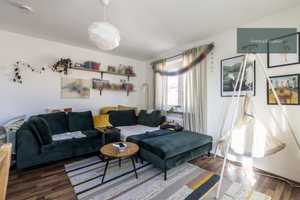 Charmante 4-Zimmer-Etagenwohnung mit Balkon in München-Moosach – Ideal für Paare und kleine Familien – München – Vorschaubild 2