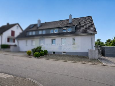 Wohnen mit Platz für Kinder – gepflegte Doppelhaushälfte mit Terrasse und Garten, mit neuem Dach, Au