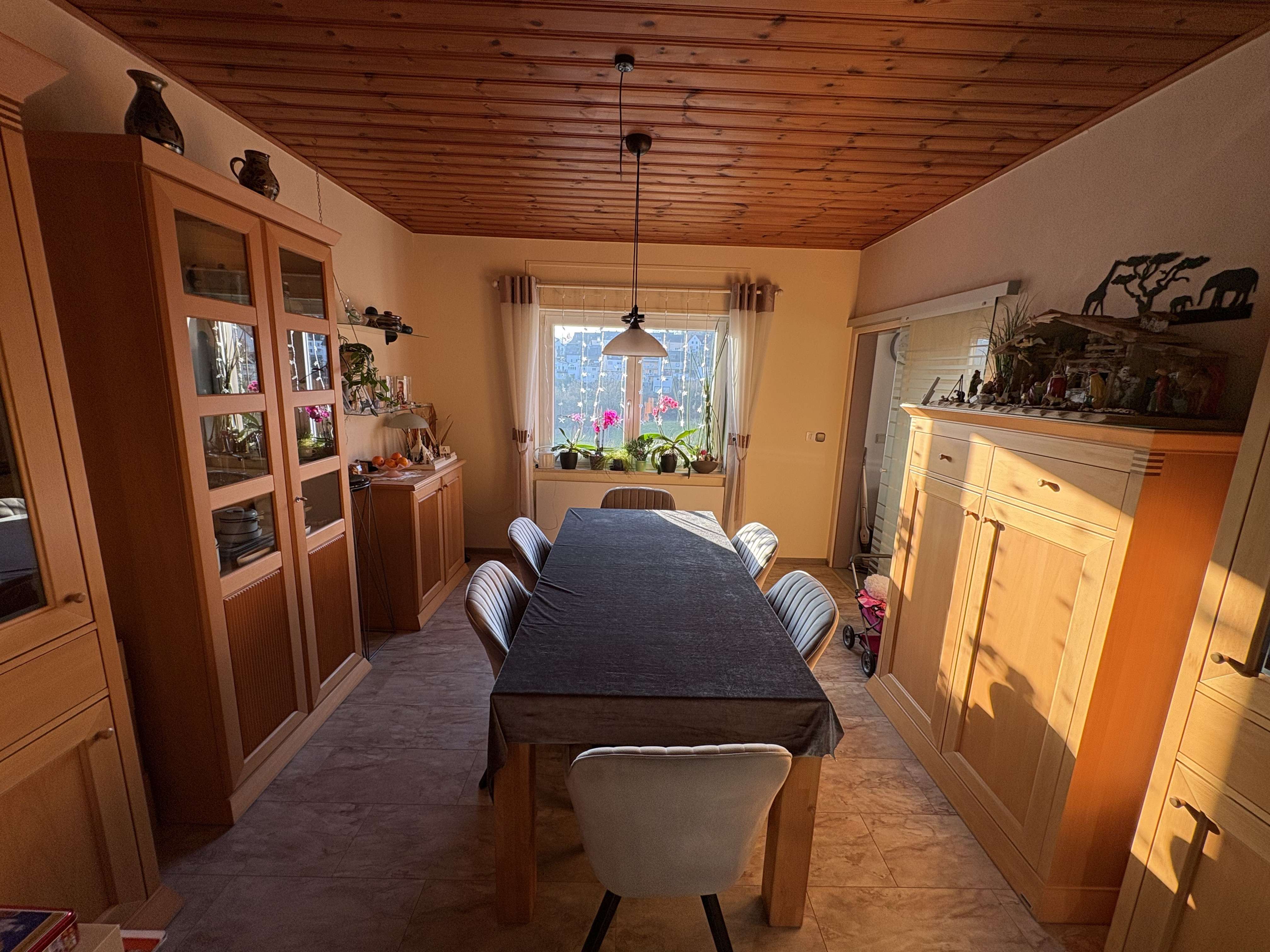 Immobilie in Kadenbach - Charmantes Einfamilienhaus mit 5,5 Zimmern in Kadenbach - Bild 2