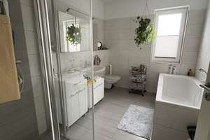 Zur Selbstnutzung! barrierearme 4-Raumwohnung mit Vollbad, FB-Hzg., HWR, Kamin und Süd-Balkon – Die vollständige Adresse der Immobilie erhältst du vom Anbieter., 18055 Brinckmansdorf, Rostock – Vorschaubild 14