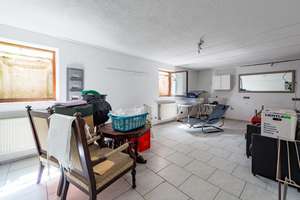 Frankfurt-Griesheim: Großzügiges Einfamilienhaus und Gartenidylle auf Erbbaugrundstück – Die vollständige Adresse der Immobilie erhältst du vom Anbieter., 65933 Griesheim, Frankfurt am Main – Vorschaubild 16