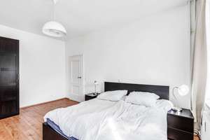 Stalinbau-Ensemble: praktische und helle 2-Zimmer-Wohnung direkt auf der Frankfurter Allee – Die vollständige Adresse der Immobilie erhältst du vom Anbieter., 10247 Friedrichshain, Berlin – Vorschaubild 3
