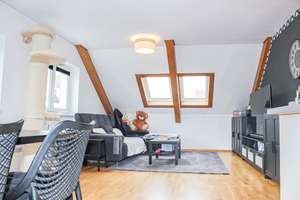 Schöne 2,5-Zimmer-Dachgeschosswohnung im Herzen Augsburgs – Die vollständige Adresse der Immobilie erhältst du vom Anbieter., 86152 Jakobervorstadt-Nord, Augsburg – Vorschaubild 2