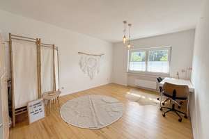 Großzügiges Wohnhaus mit Garten, Terrasse, Balkon und vielfältigen Nutzungsmöglichkeiten – 54296 Irsch, Trier – Vorschaubild 10