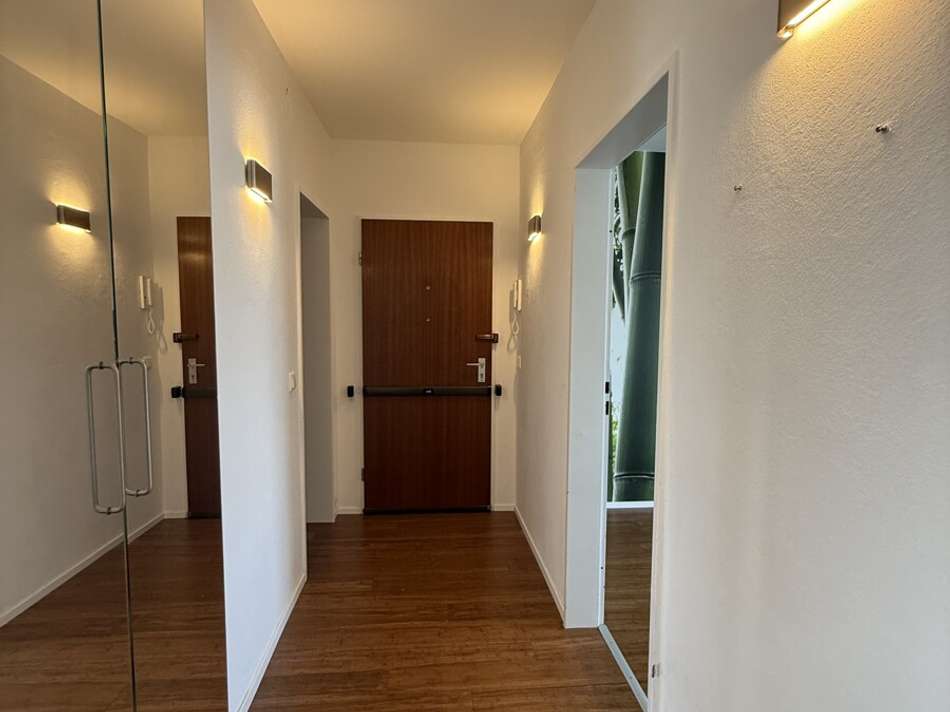 Flur mit Einbauschrank
