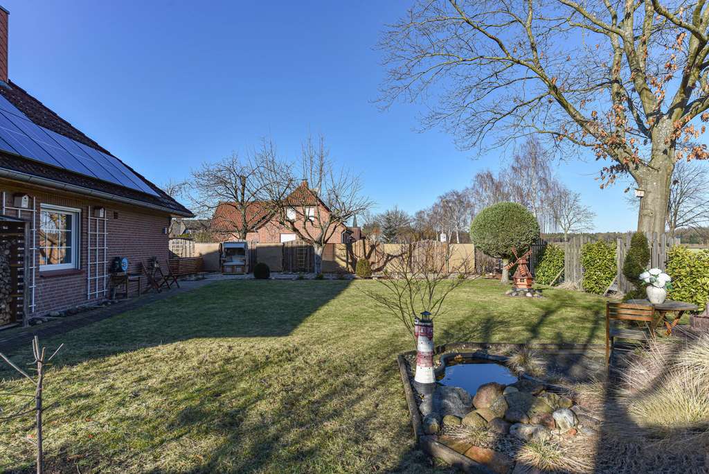 Immobilie in Wietzendorf - Zukunftssicher & Barrierearm - Bungalow mit PV-Anlage, Wallbox & Gartenidylle** - Bild 2