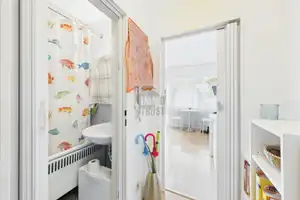 LANGFRISTIG VERMIETETE 1-ZIMMER-WOHNUNG IN SANIERTEM HAUS MIT TERRASSE UND TG-STELLPLATZ – Ulm – Vorschaubild 5