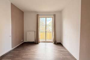 Charmante 3-Zimmer-Hochparterrewohnung
in familienfreundlicher Lage – Die vollständige Adresse der Immobilie erhältst du vom Anbieter., 1259 Niedersedlitz, Dresden – Vorschaubild 2