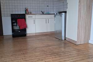Das könnte Ihre Wohnung werden - mit Einbauküche, Holzfussboden, weißes Bad und Balkon zum Garten – Die vollständige Adresse der Immobilie erhältst du vom Anbieter., 40227 Oberbilk, Düsseldorf – Vorschaubild 5