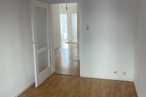 Stilvolle, modernisierte 3-Zimmer-Wohnung im beliebten Stuttgarter Westen (WG geeignet)  – Seyfferstraße 105, 70193 Vogelsang, Stuttgart – Vorschaubild 2