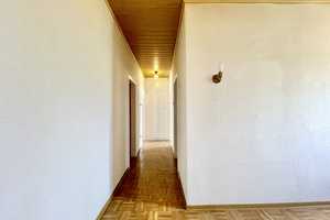 **Geräumiges Ein-/Zweifamilienhaus mit Garagen, Carport und großem Grundstück in Weitefeld** – Altenkirchen (Westerwald) (Kreis) – Vorschaubild 10