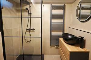 Möbliertes WG-Zimmer 15 m² · 550 € all-in · Mit Marmorboden & Bar - Nähe HdBA / DHBW / Uni – Die vollständige Adresse der Immobilie erhältst du vom Anbieter., 68163 Neuostheim/Neuhermsheim, Mannheim – Vorschaubild 2