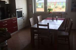 **Gepflegte 4-Zimmer-Wohnung mit 123 m², Einbauküche, Balkon & direkter Feldrandlage** – Eschenstraße 3, 65205 Nordenstadt, Wiesbaden – Vorschaubild 5