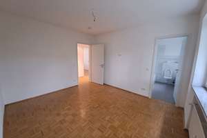Herrliche 4-Zimmer-Wohnung in F-Dornbusch, 2 Bäder, eigener Garten – 60431 Dornbusch, Frankfurt am Main – Vorschaubild 9
