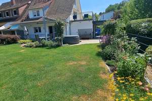 Ankommen. Einziehen. Zuhause sein.
Liebevoll gepflegte DHH in Niederweiler – Die vollständige Adresse der Immobilie erhältst du vom Anbieter., 79379 Müllheim – Vorschaubild 14