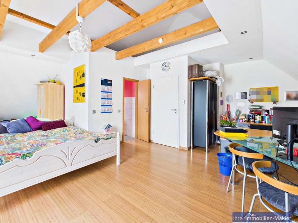 Schlafzimmer DG