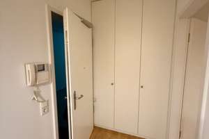 Exklusive 3-Zimmer Wohnung mit atemberaubendem Ausblick  – Ernst-Gnoß-Straße 22, 40219 Unterbilk, Düsseldorf – Vorschaubild 7
