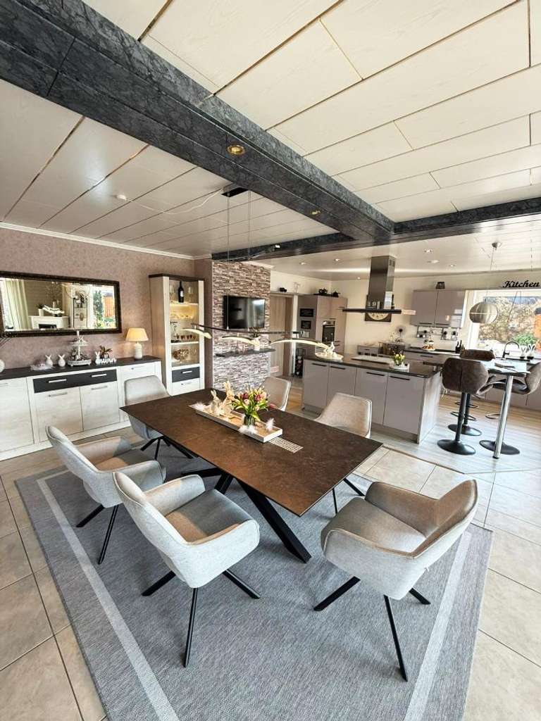 Immobilie in Loxstedt - Großzügiges Wohnen mit Licht und viel Raum - Bild 0