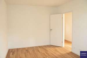 Großzügige 5-Zimmer-Maisonette-Wohnung mit Balkon und Dachterrasse in zentraler Lage – Die vollständige Adresse der Immobilie erhältst du vom Anbieter., 93051 Großprüfening-Dechbetten-Königswiesen, Regensburg – Vorschaubild 3