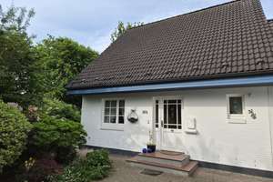 Ruhiges Wohnen am Waldrand: Gepflegtes Einfamilienhaus mit schönem Garten in Elmshorn – Raboisenstraße 14b, 25336 Elmshorn – Vorschaubild 2