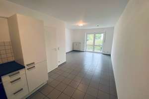 Helle 3 Zimmer Wohnung inkl. Einbauküche und Garten nähe Audi - W3 – Hugo-Wolf-Str. 2, 85057 Nordwest, Ingolstadt – Vorschaubild 2