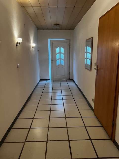 Wohnen mit Charme: 3-Zimmer-Wohnung mit Einzelöfen in Nonnweiler, Sankt Wendel Kreis – Bild 4