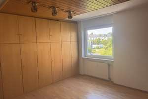 Weitblick-Balkon in der 4. Etage mit 4 Zimmern in Remscheid – Henkelshof 5-7, 42897 Henkelshof, Remscheid – Vorschaubild 11