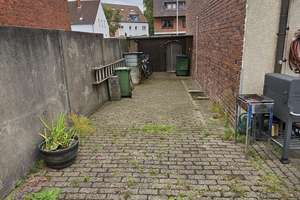 Viel Platz für den Alltag in diesem sanierungsbedürftigen Haus in Oberhausen – 46119 Heide, Oberhausen – Vorschaubild 18