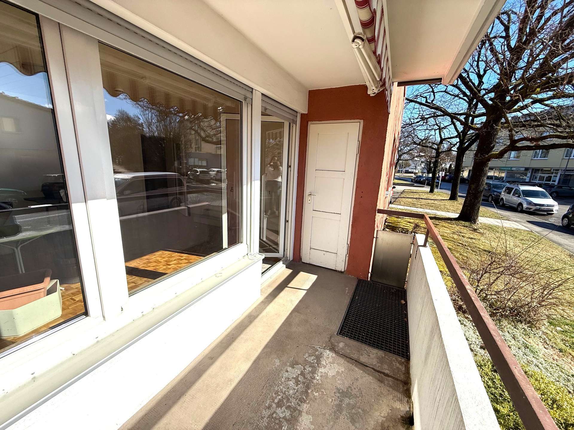 Immobilie in Planegg - *** Helle 4-Zimmer-Wohnung, ruhige Lage, mit Südloggia und einer Westterrasse *** *** - Bild 3