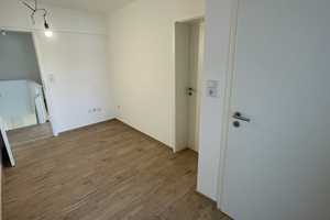 Renovierte Doppelhaushälfte Zentrum; Glasfaser, Garten, Carport und separate Garage – Korbstraße 18, 51789 Oberbergischer Kreis – Vorschaubild 14
