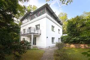 Außergewöhnliche Stadtvilla mit architektonischer Geschichte in Nürnberg-Erlenstegen – Die vollständige Adresse der Immobilie erhältst du vom Anbieter., 90491 Erlenstegen, Nürnberg – Vorschaubild 2