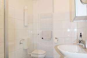 Ein Traum in KR-Uerdingen: sanierte 2-Zimmer-Wohnung mit großem West Balkon, EBK u. Garage – Bergstr. 62, 47829 Uerdingen, Krefeld – Vorschaubild 19