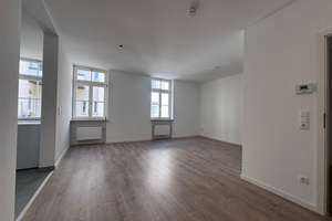 Schöne und helle Zwei-Zimmer-Wohnung im Herzen von Stuttgart – Die vollständige Adresse der Immobilie erhältst du vom Anbieter., 70178 Heusteigviertel, Stuttgart – Vorschaubild 2
