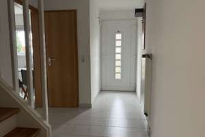 Wohnen am Fuße der Achalm mit Garage und Garten – Die vollständige Adresse der Immobilie erhältst du vom Anbieter., 72766 Reutlingen-Mitte, Reutlingen – Vorschaubild 4