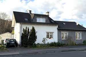 Modernisierte Doppelhaushälfte in Bonn-Mehlem- Rheinblick, Garten & viel Potenzial – Die vollständige Adresse der Immobilie erhältst du vom Anbieter., 53179 Mehlem, Bonn – Vorschaubild 1