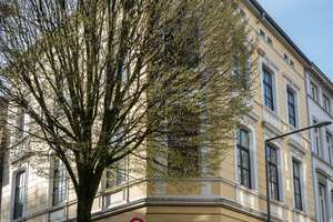 Exklusives, vollständig renoviertes App.,  EBK, keine Raucher.