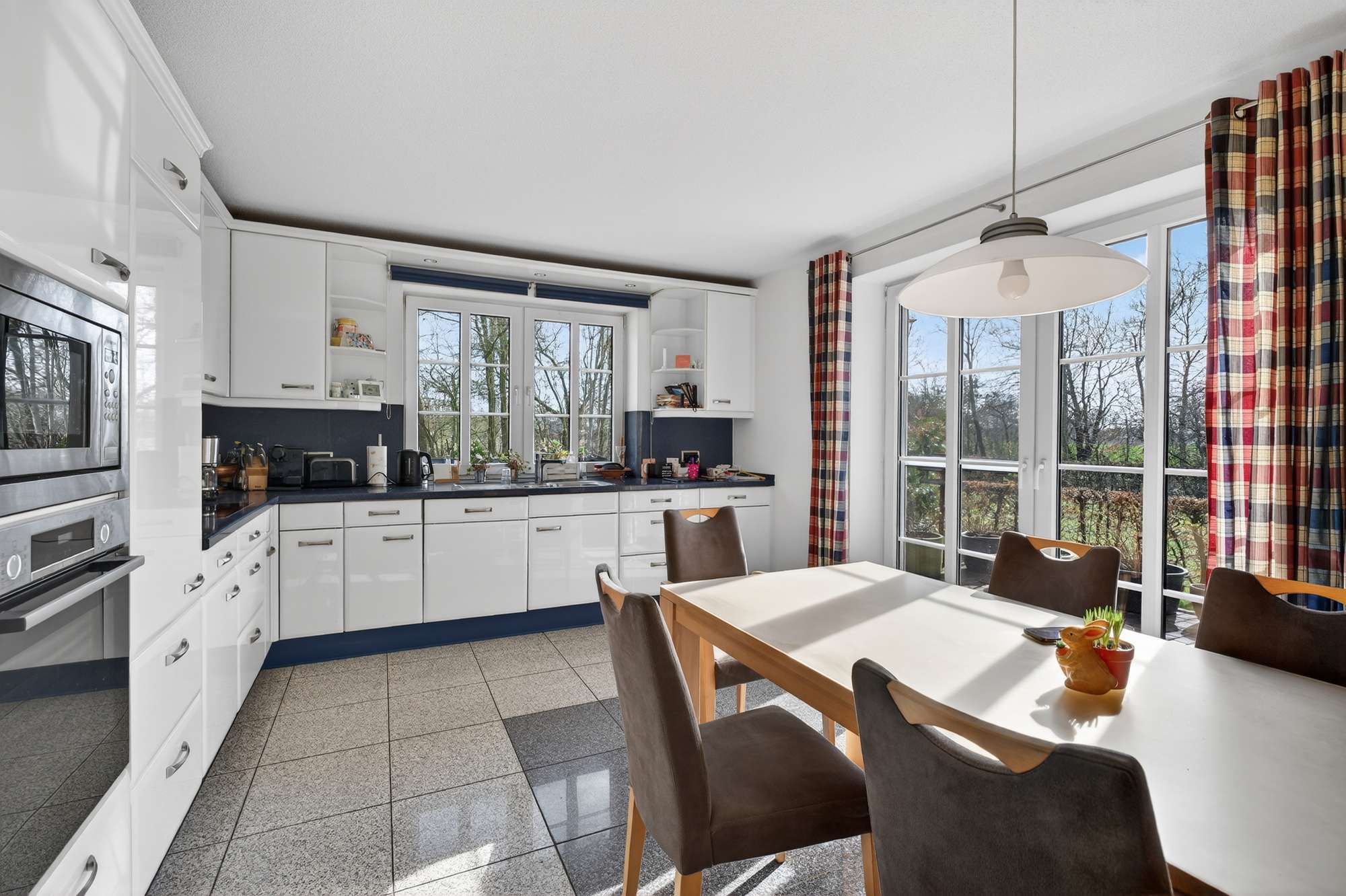 Immobilie in Rhede (Ems) - Freier Blick - Großes EFH in Sackgassenendlage mit Garage und Carport - Bild 0