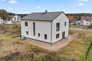 Erstbezug! Hochwertiges Einfamilienhaus mit WU-Keller in familiärer Lage – Die vollständige Adresse der Immobilie erhältst du vom Anbieter., 90584 Allersberg – Vorschaubild 24