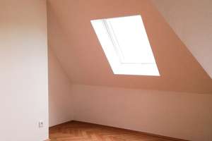 Exklusive 3-Zimmer Dachgeschoss Wohnung mit ausbauhfähigen Spitzboden zur Maisonette Wohnung – 80687 Sankt Ulrich, München – Vorschaubild 7
