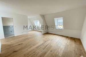 **Modernisierte 2-Zimmer-Dachgeschosswohnung mit EBK & Fußbodenheizung** – Stephensonstraße 27, 1257 Leuben (Stadtteil), Dresden – Vorschaubild 1