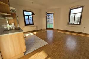 Ihr neues Zuhause oder clevere Kapitalanlage: 2-Raum-Wohnung mit Stellplatz – Die vollständige Adresse der Immobilie erhältst du vom Anbieter., 9116 Altendorf, Chemnitz – Vorschaubild 2