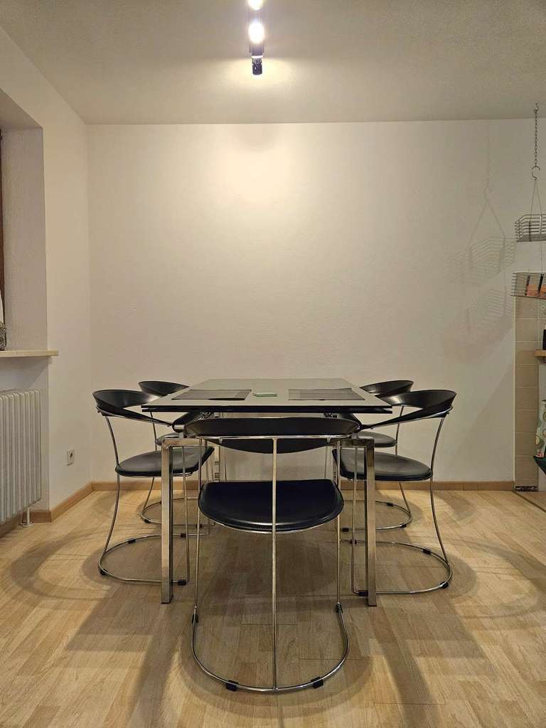 Immobilie in Freising - Freising-Lerchenfeld! 2-ZKB Hochparterre-Wohnung mit Balkon, Keller und TG-Stellplatz! - Bild 2